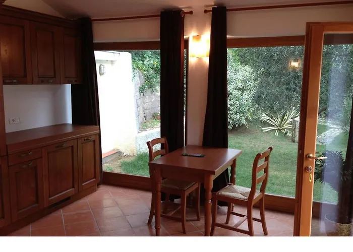 Peducelli By Agenzia Solturelba * 카폴리베리